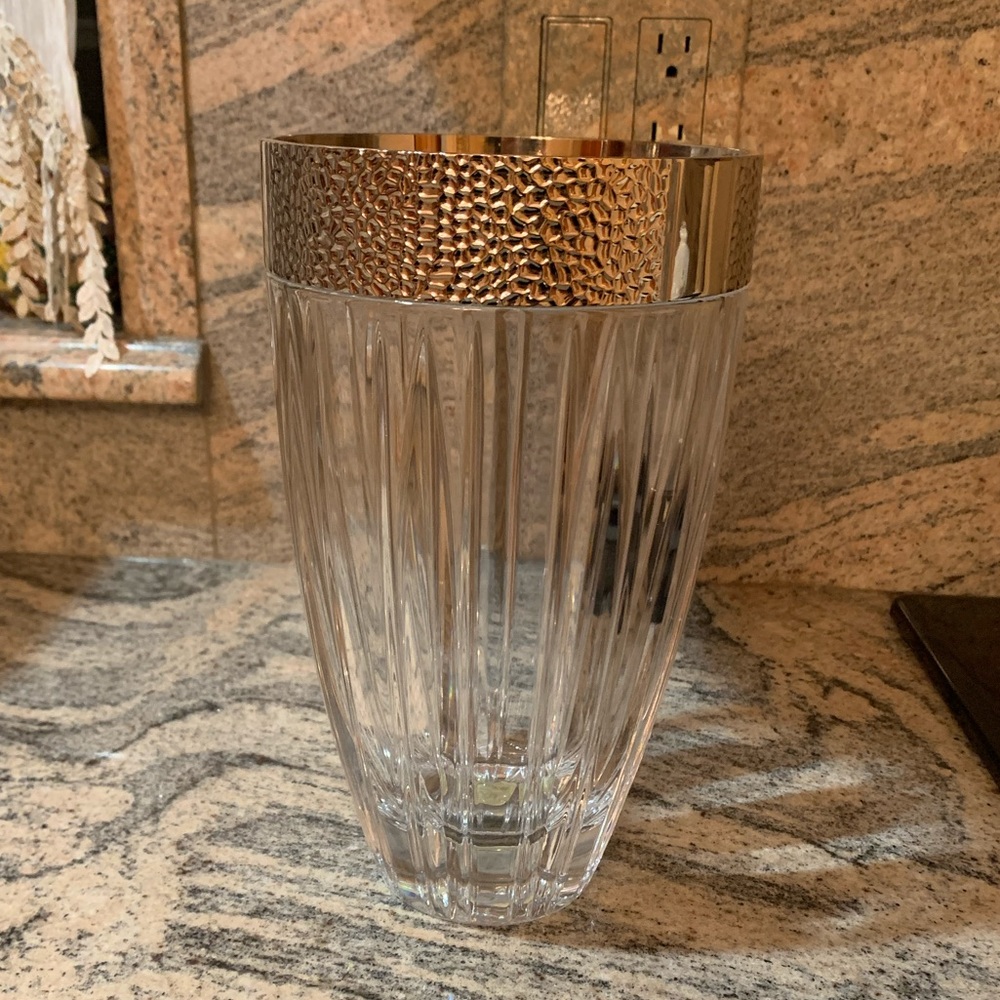 Crystal vase